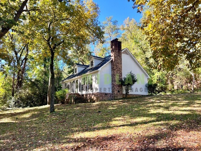 Building Photo - 6101 McMillan Cir