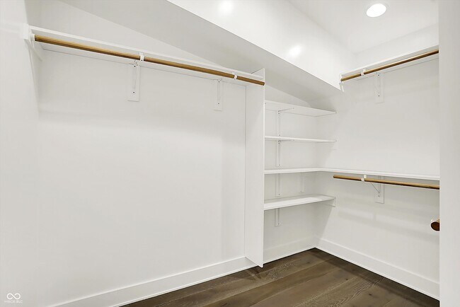 Building Photo - 816 East 21st St