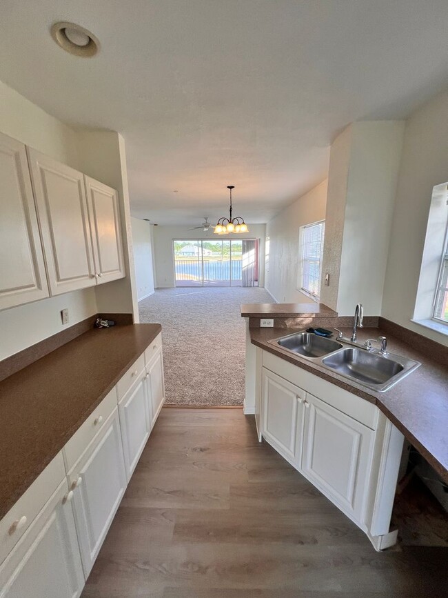 Building Photo - Annual Unfurnished Rental – 3 Bed, 2 Bath ...