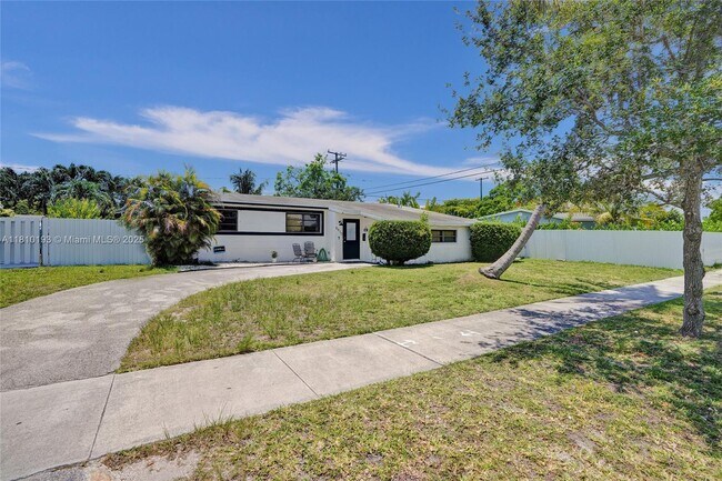 Primary Photo - 9910 Bahama Dr
