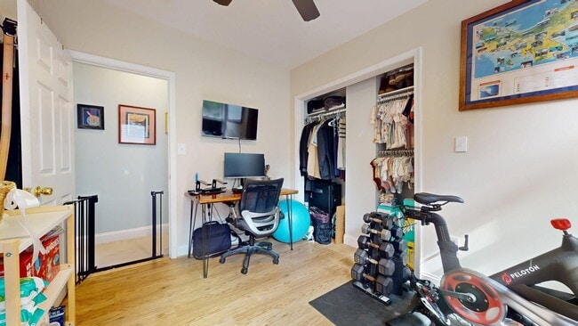 Building Photo - 1328 Morris Rd SE