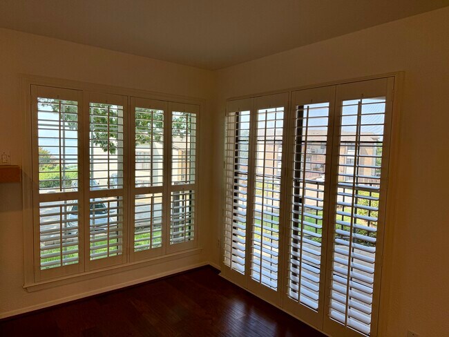 Building Photo - 111 Henry Chandler Dr