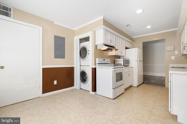 Building Photo - 20218 Halethorpe Ln