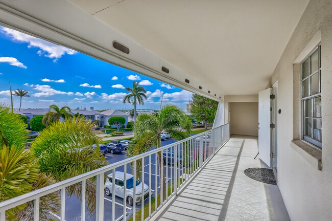 Building Photo - 1130 Sugar Sands Blvd