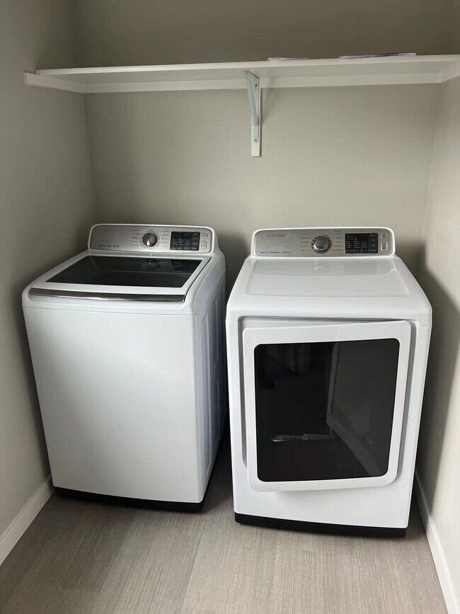 Building Photo - 7691 SW Hansen Ln