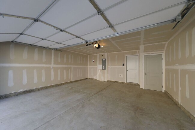 Building Photo - 23 Clementon Rd E