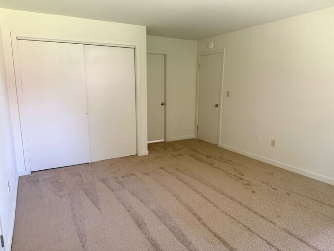 Building Photo - 105 Montoya Dr
