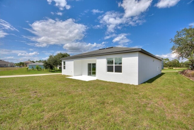 Building Photo - Deposit-Free! Modern, energy efficient hom...