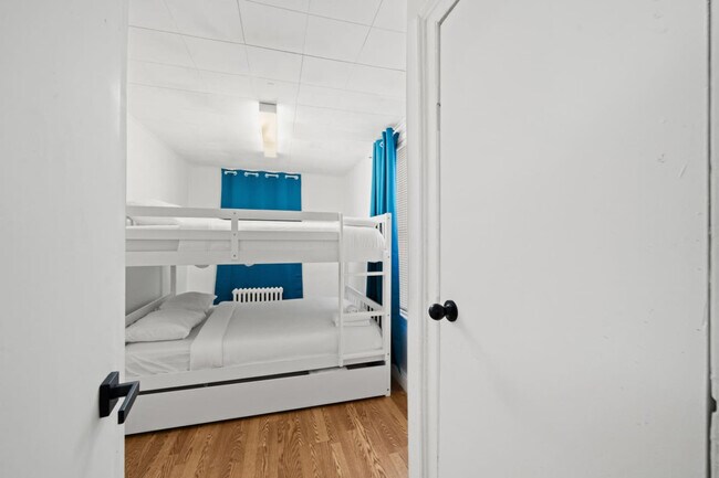 Building Photo - 21 Lord Ave