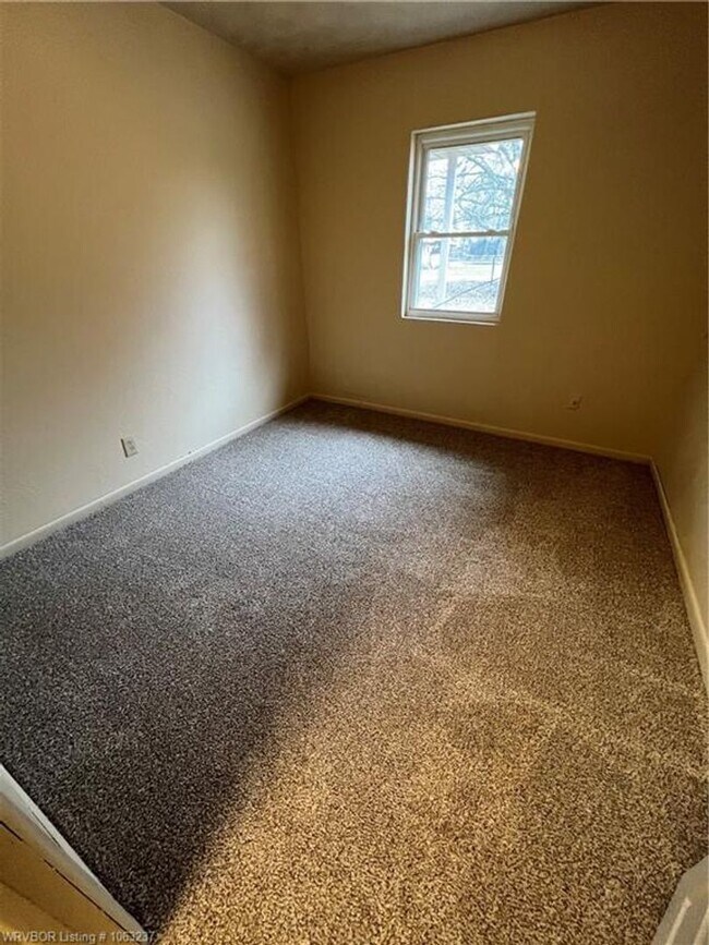 Building Photo - 2100 Magnolia Bend