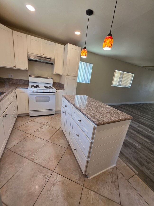 Building Photo - Charming Remodeled 2 Bed / 2 Bath Craftsman home in Cypress Park – Garage, Open Floor Plan & Mode...