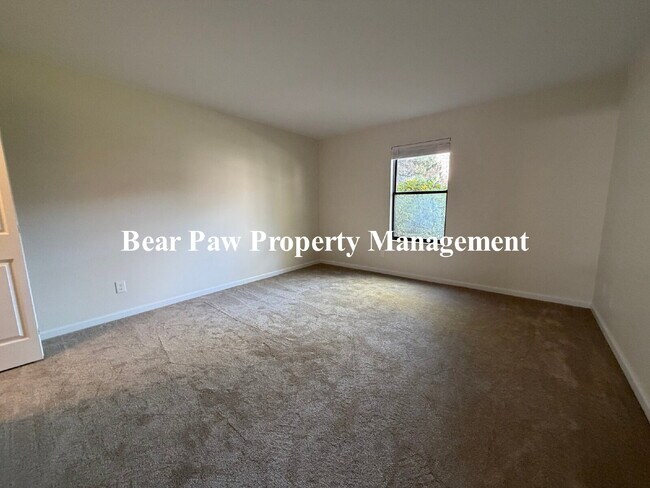 Building Photo - New Lower Price on this Great One Bedroom ...