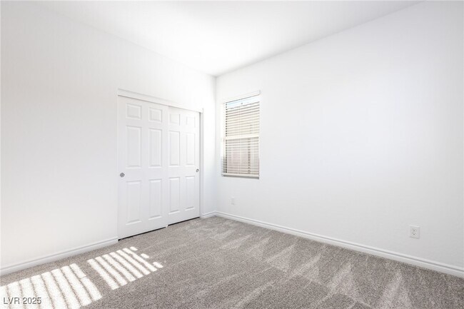 Building Photo - 8142 Skye Vineyard Dr