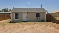 Building Photo - 617 Drury Ln