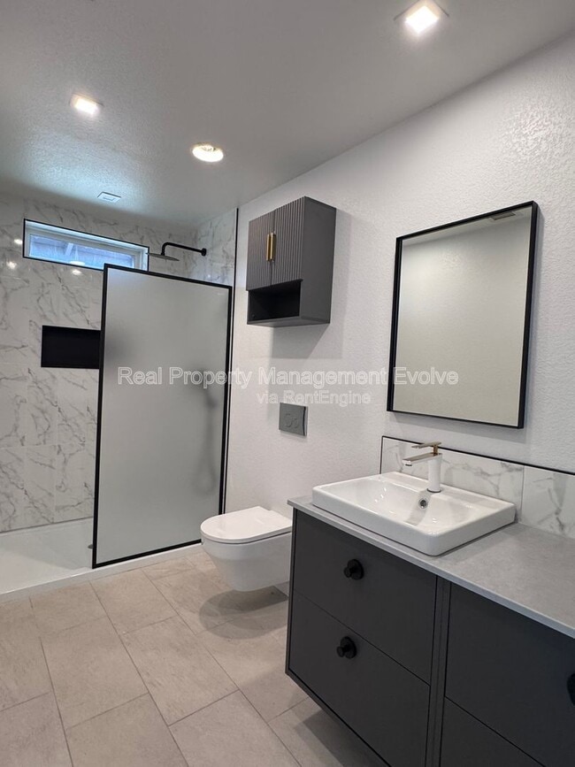 Building Photo - 4428 E Joan De Arc Ave