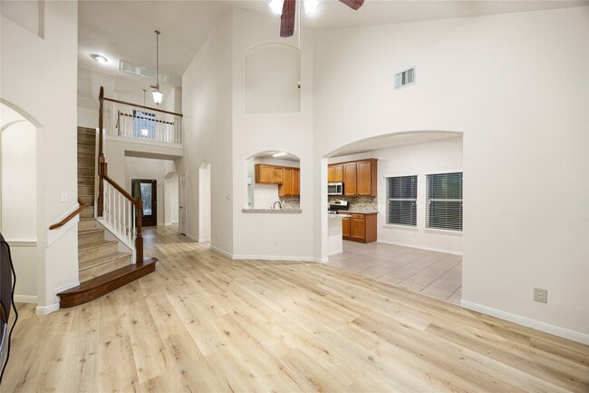 Building Photo - 21327 Colton Cove Dr