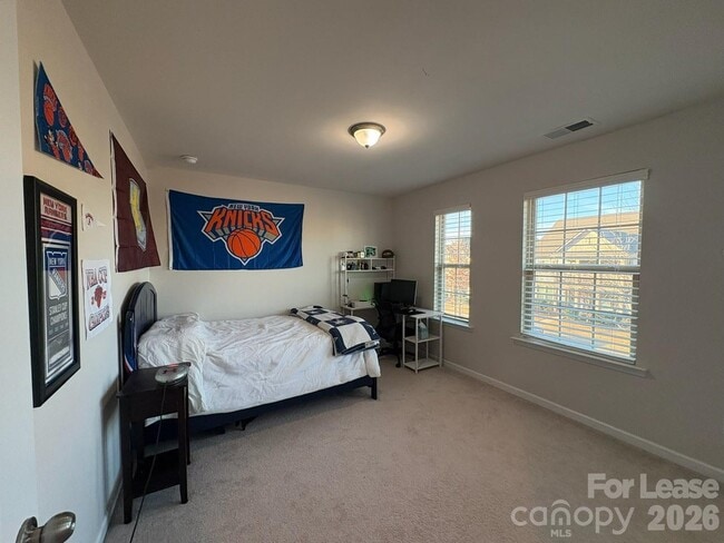 Building Photo - 1055 Delridge St