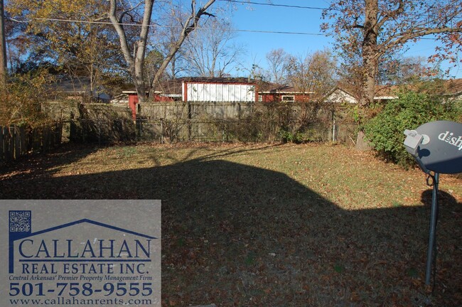 Building Photo - Sherwood 2 Bedroom Duplex