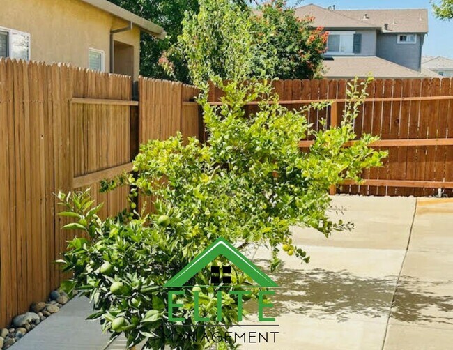Building Photo - 2820 Jubilee Dr