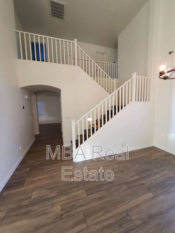 Building Photo - 5227 W Desert Ln