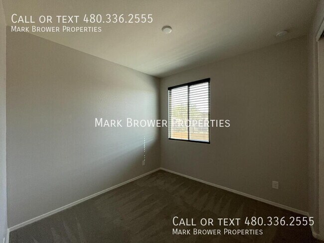 Building Photo - 18422 W Ida Ln