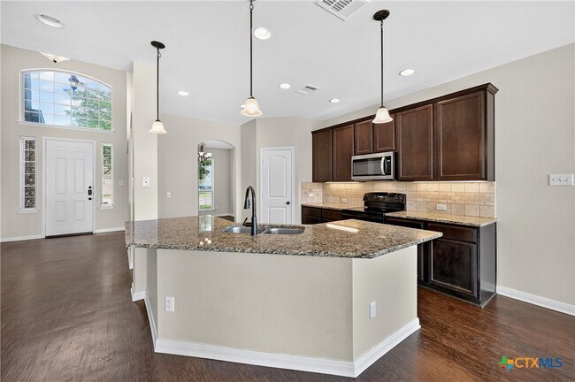 Building Photo - 7905 Northgate Lp