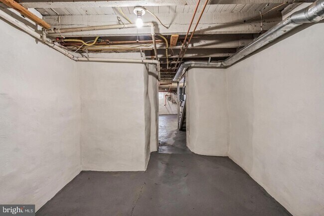 Building Photo - 126 Ripka St