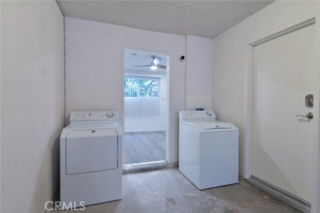 Building Photo - 10215 Variel Ave