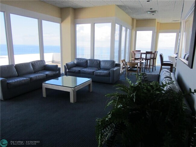 Building Photo - 1370 S Ocean Blvd