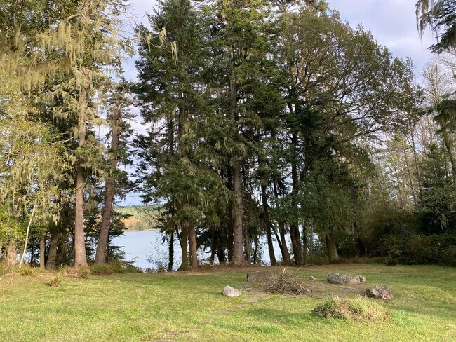 Building Photo - Furnished Home on False Bay