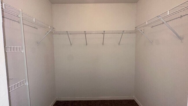 Building Photo - 4/3.5 home located at Randa Ridge!!!