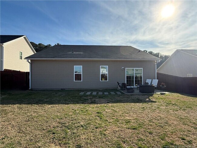 Building Photo - 2040 Stonewash Dr