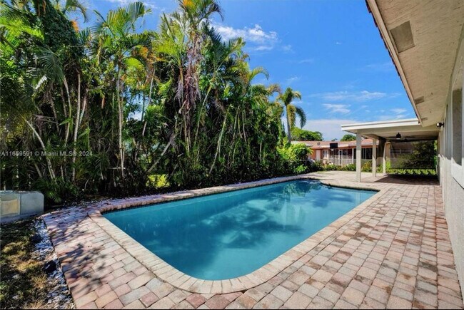 Building Photo - 11280 NW 40th St