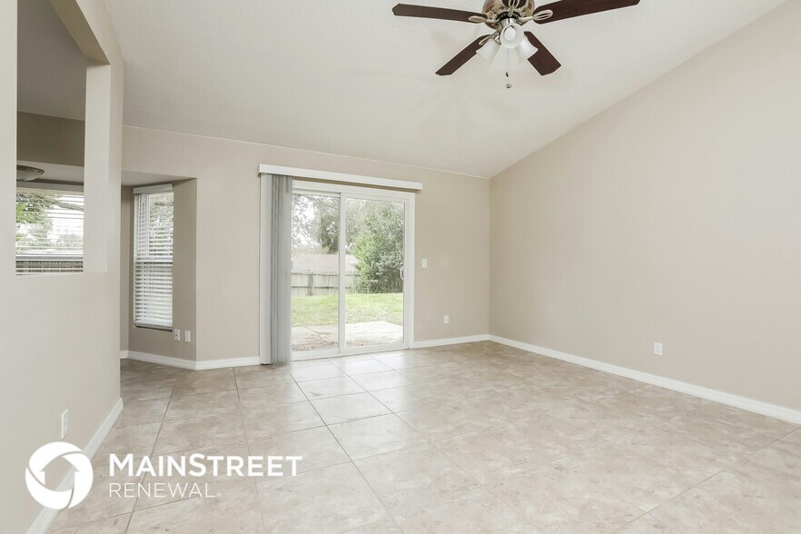 Building Photo - 549 Antelope Dr