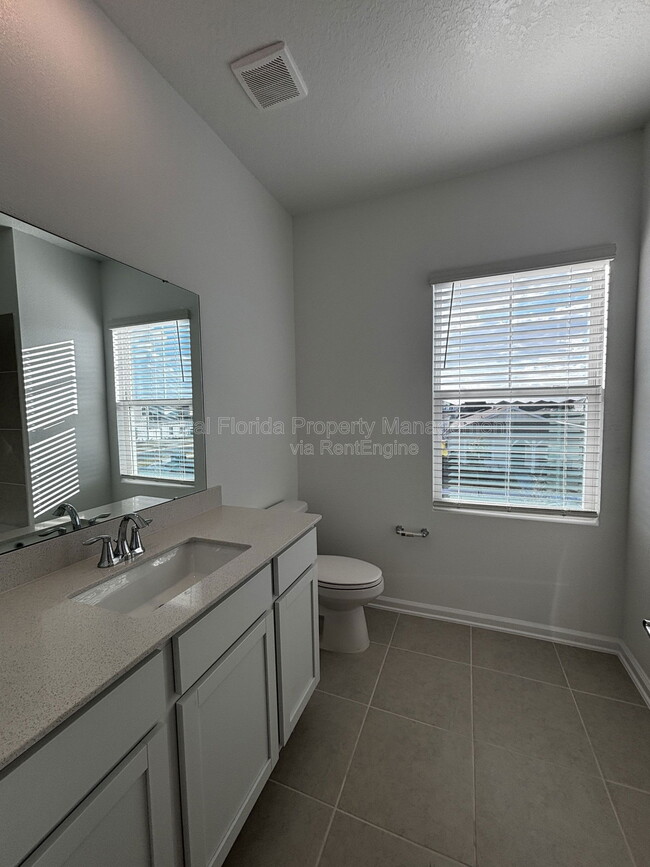 Building Photo - 7429 Ivy Tendril Ave