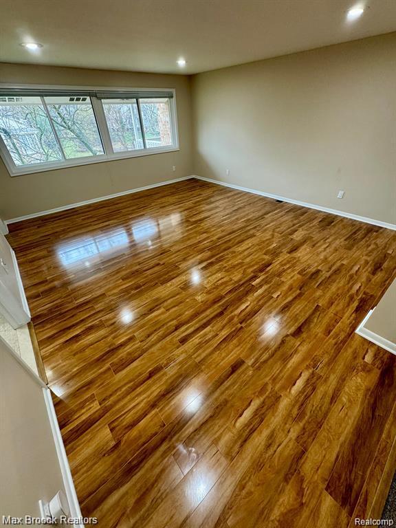 Building Photo - 7146 Pebble Park Dr