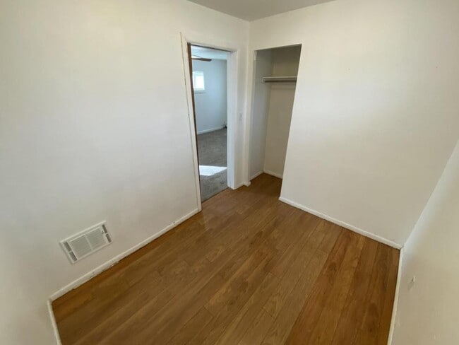 Building Photo - 815 Cleveland St