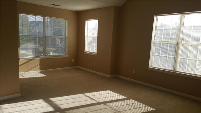 Building Photo - 3630 Montrose Pond Walk