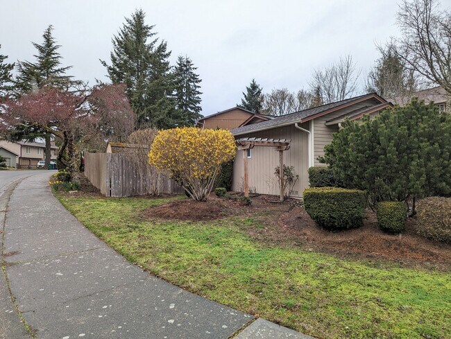 Large corner lot - 1807 211th Pl NE