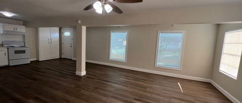 Building Photo - 414 Murex St
