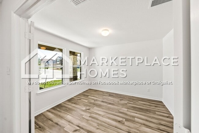 Building Photo - 400 Horizon Pointe