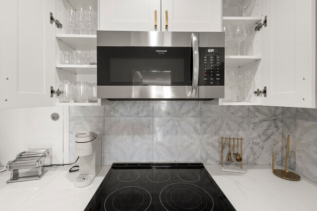 Building Photo - 120 N Ocean Blvd