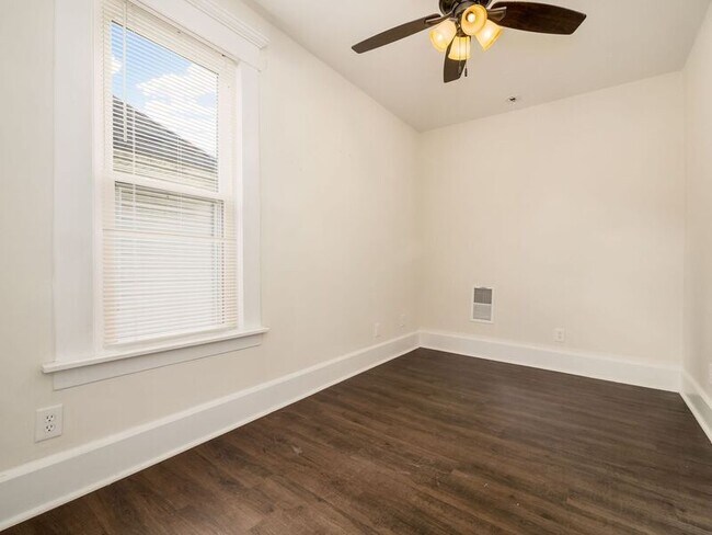 Building Photo - 561 Kimball Pl