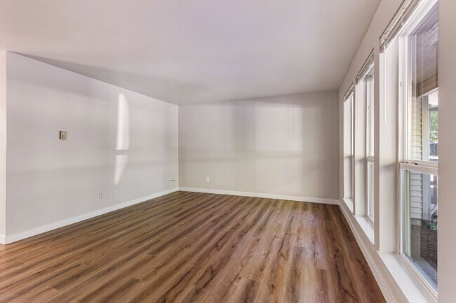 Building Photo - 17442 SE 82nd Dr