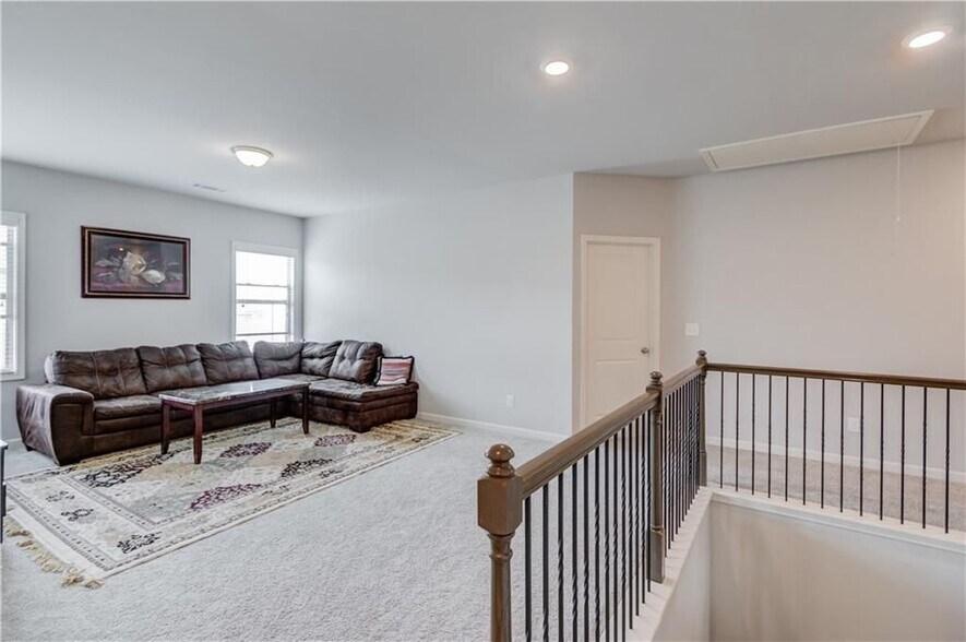 Building Photo - 404 Henson Farm Dr