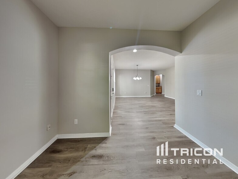 Building Photo - 449 Arch Ridge Loop