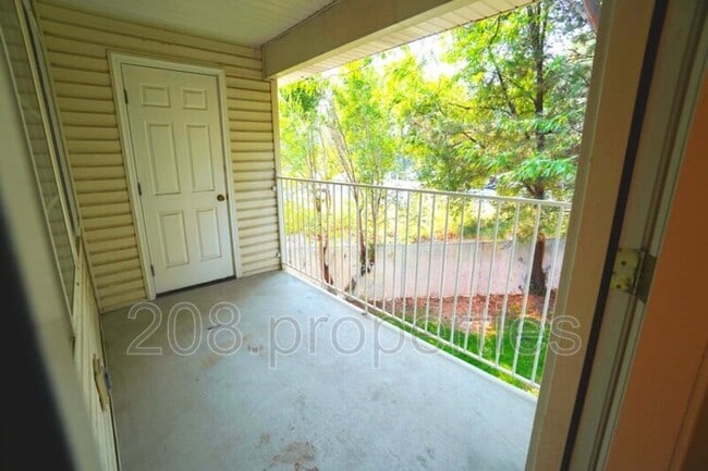Primary Photo - 6589 W Lucky Ln