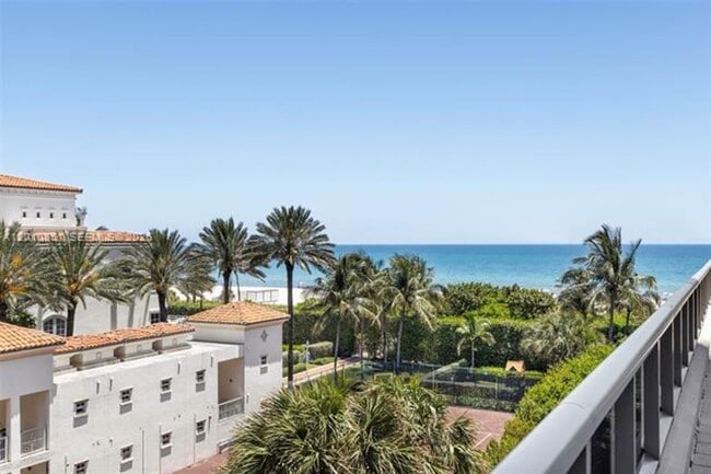 Building Photo - 5875 Collins Ave
