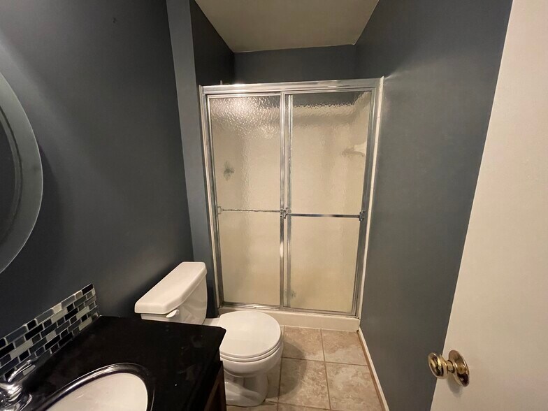 Building Photo - 12211 Stevenson Ct