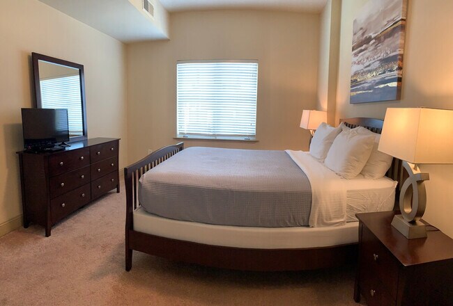 Building Photo - 3920 Sharon Rd